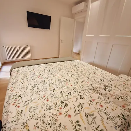 Casetta Dante Apartment